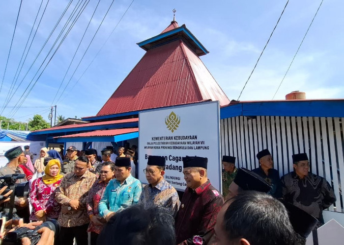Resmikan Masjid Padang Betuah, Menteri Fadli Zon: Jejak Peradaban Islam Bengkulu Harus Terjaga