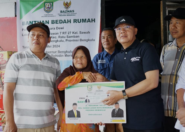 Pemprov Bengkulu Renovasi Dua Rumah Tidak Layak Huni di Kota Bengkulu