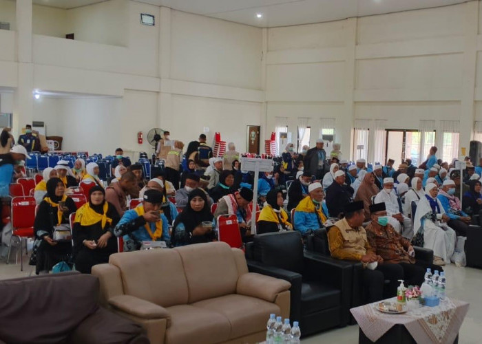 Jumlah Utuh 393 Orang, Jemaah Haji Kloter Pertama Bengkulu Tiba di Kampung Halaman