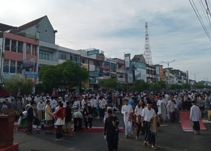Ribuan Warga Muhammadiyah Bengkulu Padati Jalan Soeprapto Gelar Salat Idul Adha 1445 H