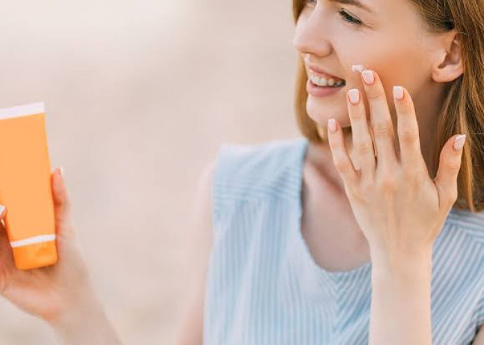 Kulit Kering Perlu Sunscreen, Ini 5 Rekomendasi yang Tepat untuk Melindungi Sekaligus Melembabkan
