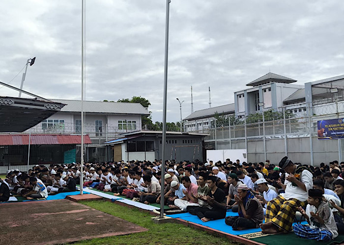Ratusan Warga Binaan Lapas Bengkulu Tunaikan Salat Iduladha dan Potong Hewan Kurban