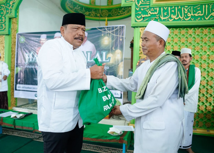 Pemprov Bengkulu Salurkan Bantuan 150 Paket Sembako dan 1 Ton Beras ke Ponpes Darussalam Tegal Rejo