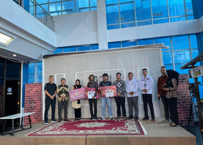 KPU Kota Bengkulu Bagikan Hadiah kepada Pemenang Lomba Cipta Maskot Pilkada 2024