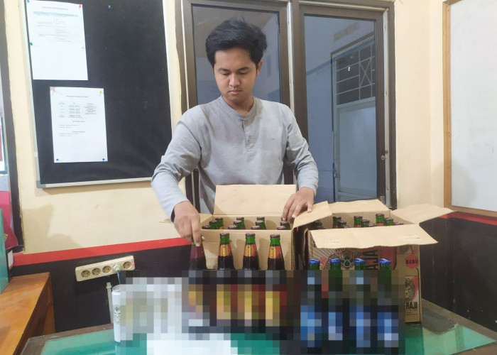 Polsek Kampung Melayu Sita Puluhan Botol Miras dan Alat Kontrasepsi dalam Ops Pekat Nala II