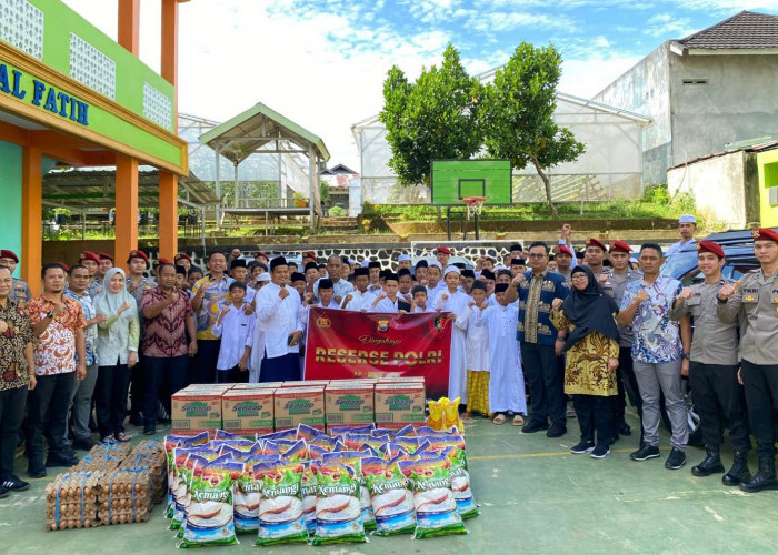 Peringati HUT Reserse ke-78, Ditreskrimsus Polda Bengkulu Bagikan Sembako ke Panti dan Pesantren 