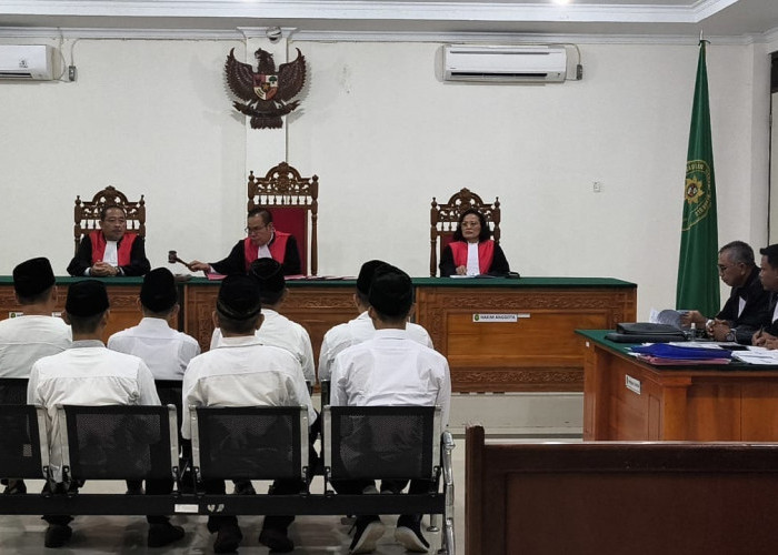 7 Terdakwa Korupsi Pasar Inpres Bintuhan Jalani Sidang Perdana