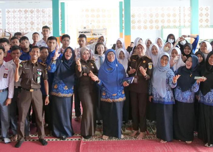 Program 'Jaksa Masuk Sekolah' Sambangi SMKN 1 Kota Bengkulu 