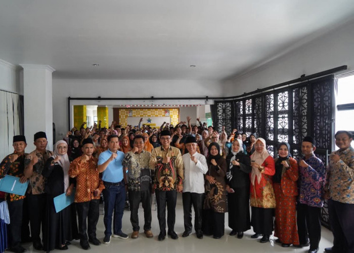 Bupati Teddy Rahman Minta Kepala Sekolah Jadi Penggerak Utama Kemajuan Pendidikan Seluma