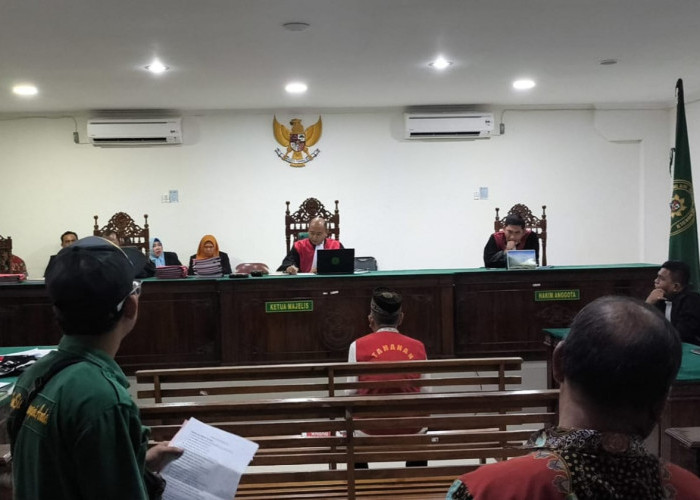 Amar Putusan Belum Siap, Sidang Putusan Kakek Cabuli Cucu Kandung di Bengkulu Ditunda