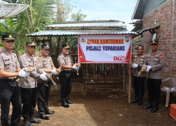 Melalui Program Bebek Kamtibmas, Kapolres Kepahiang Upayakan Tekan Angka Kemiskinan