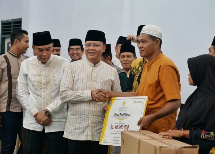 Gubernur Beri Bantuan, 16 Masjid di Kepahiang Bisa Lanjutkan Pembangunan