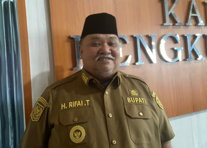 Program 100 Hari Kerja, Pemkab Bengkulu Selatan Mulai Pasang 200 Lampu Jalan