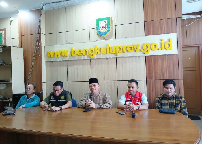 Antrean Mengular di SPBU Akibat Penyaluran Terlambat, BBM Bengkulu Disuplai 3 Provinsi Tetangga