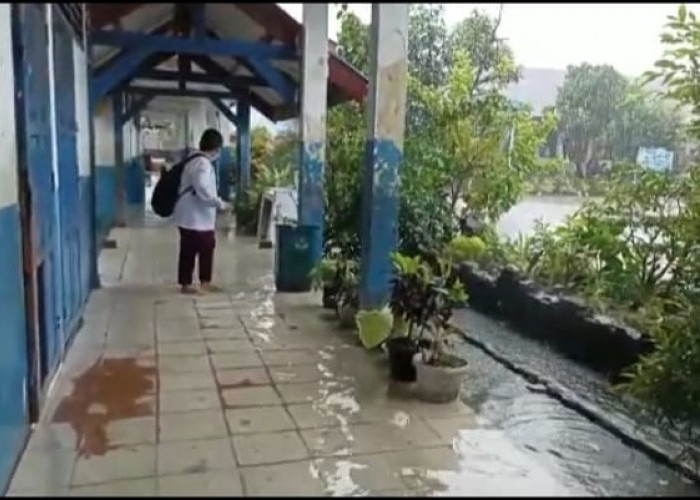 Lagi, SDN 75 Kota Bengkulu Terendam Banjir