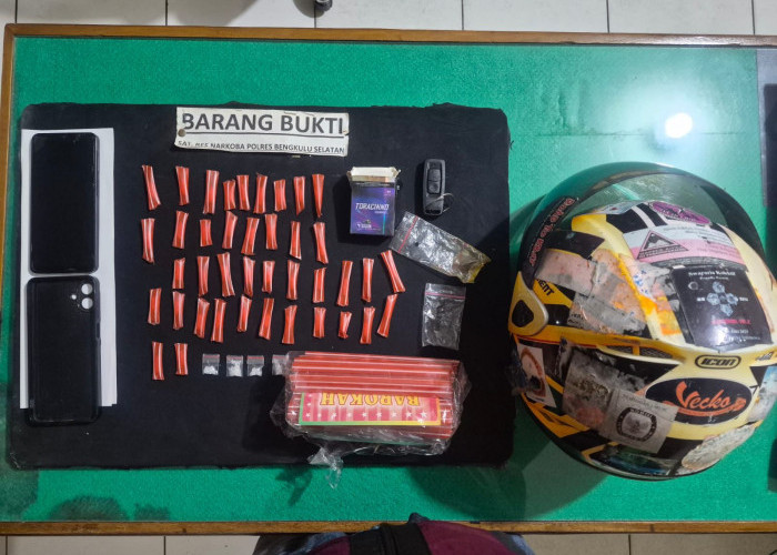 Modus Sedotan Merah Terbongkar, 40 Paket Sabu Disembunyikan dalam Klip Bening Diamankan