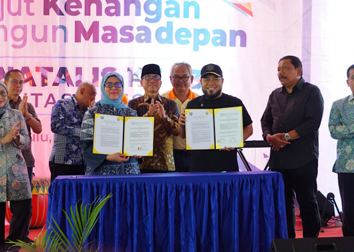 Dies Natalis UNIB ke-43, Gubernur Helmi Hasan Serahkan Gedung Trasito dan Mobil Ambulans