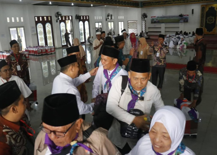 170 Calon Jemaah Haji Seluma Dilepas, Wabup Sampaikan Pesan Haru dan Harapan