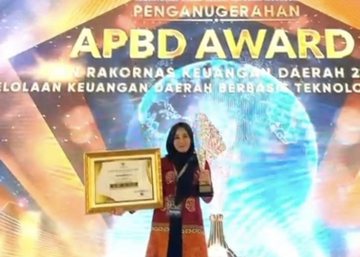 Bapenda Kota Bengkulu Raih Penghargaan Tertinggi dari Kemendagri RI di APBD Award 2024