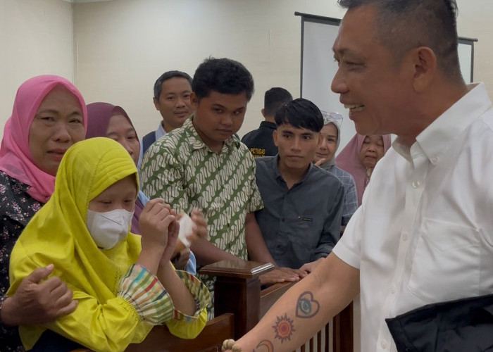 Dikenal Sebagai Bapak Asuh Disabilitas, Sisi Dermawan Bebby Hussy Terungkap di Sidang Korupsi Tambang