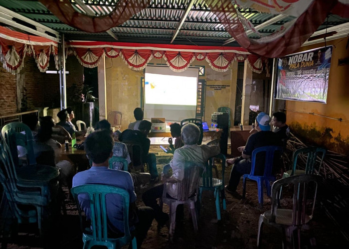 Sukses Gelar Nobar Bareng Pemdes Tanjung Seru, PWI Seluma Siapkan Nobar Keliling Desa