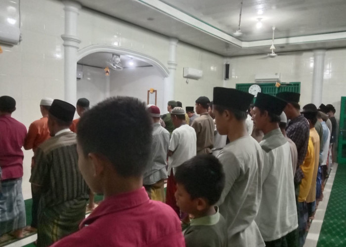 Antusias Jamaah Muhammadiyah di Seluma Laksanakan Tarawih Perdana