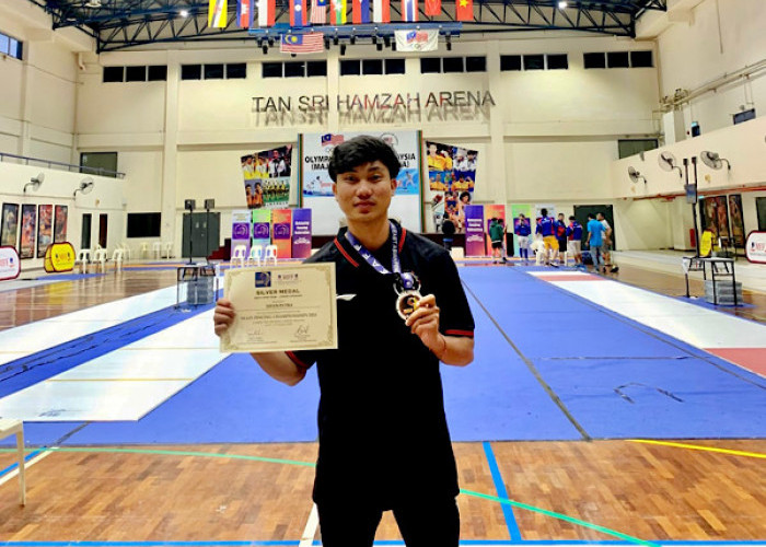 Diven Dwi Putra, Atlet Anggar Bengkulu Persembahkan Medali Untuk Indonesia