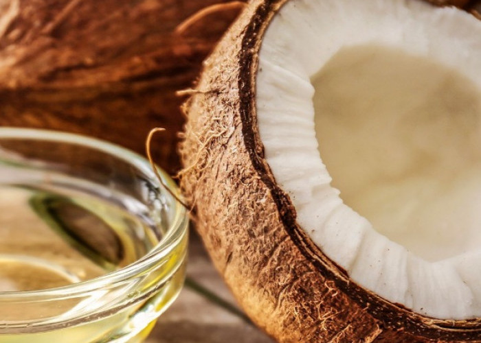 Cek 7 Manfaat Minyak Kelapa bagi Kesehatan, Bisa Bantu Melembapkan Kulit 