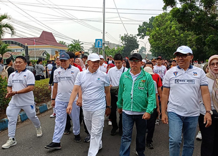 Dilepas Gubernur Rohidin, Ribuan Peserta Ikut Jalan Sehat Peringati HUT ke-22 Harian Rakyat Bengkulu