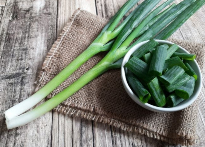 Cek Disini, 5 Manfaat Daun Bawang untuk Kecantikan Kulit 