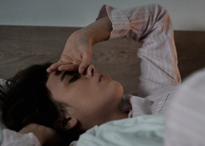 Perlu Tahu! Kebiasaan yang Bisa Menyebabkan Insomnia, Sering Dilakukan Sebelum Tidur