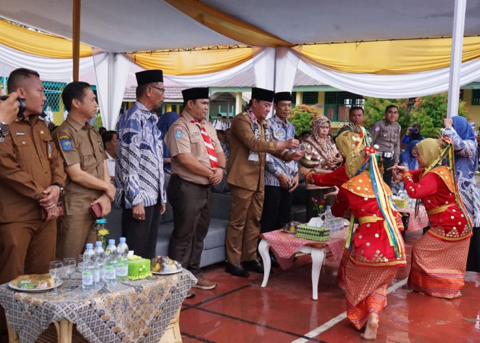 Peringati HUT ke-18 SMKN 9 Kota Bengkulu, Plt Gubernur Rosjonsyah Pesankan Ini 