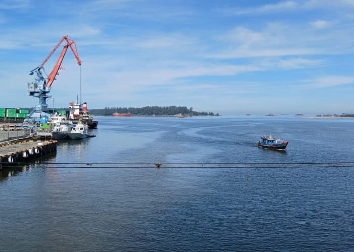 Kapal Peti Kemas dan Tongkang Tak Bisa Masuk, Pengerukan Kolam Pelabuhan Pulau Baai Diusulkan ke Kemenhub