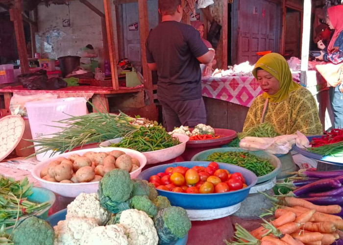 Harga Sayuran Meroket Jelang Nataru, Cabai Tembus Rp100 Ribu per Kg