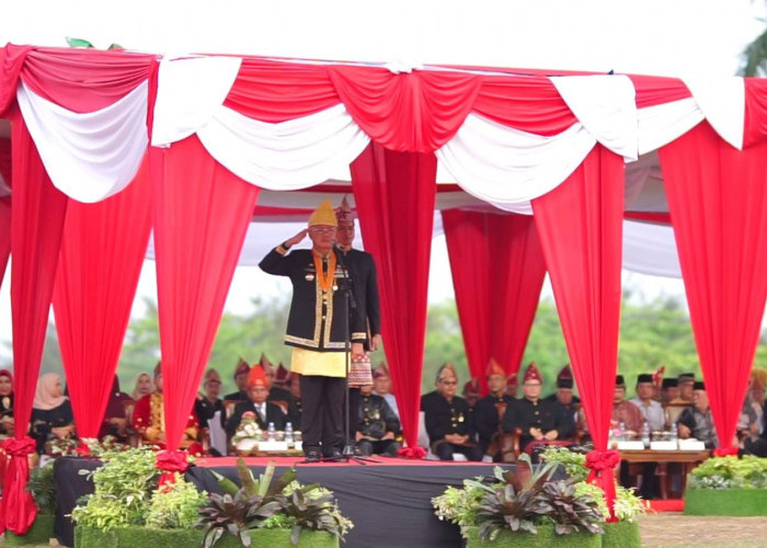 Gubernur Bengkulu Pimpin Upacara Hari Bakti PU ke-78 di Benteng Marlborough