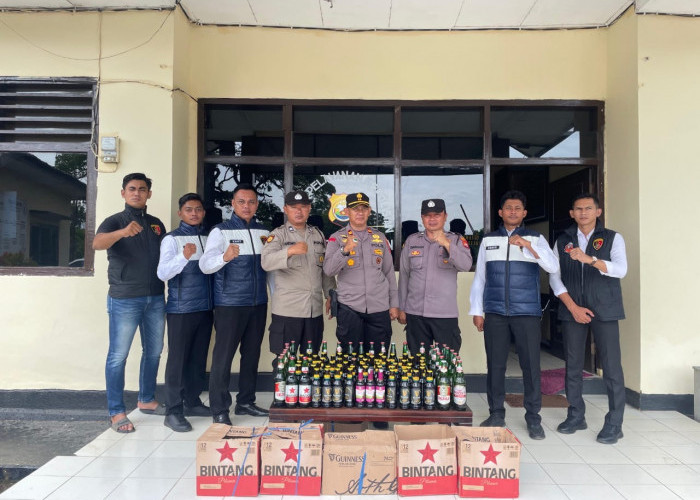 Giat Pekat Nala I, Polsek Ketahun Amankan 140 Botol Miras