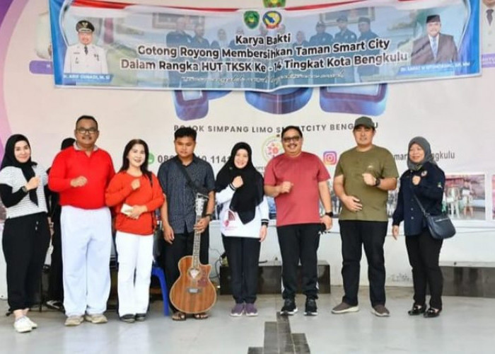 HUT TKSK ke-14, Pemkot Bengkulu Gotong Royong Jaga Taman Smart City Agar Bersih