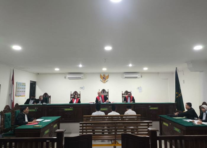 3 Terdakwa Kasus Korupsi Tebas Bayang Lebong Divonis 2,5–4 Tahun Penjara