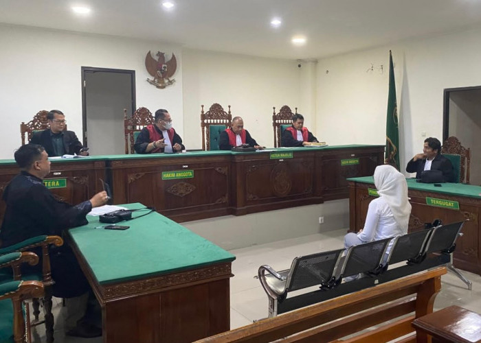 Akui Pakai Dana Perusahaan Rp3,7 M untuk Liburan dan Perawatan, Latifa Dituntut 4,5 Tahun Bui