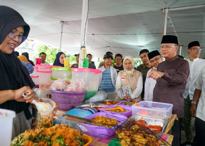 Kampung Ramadan, Gubernur Minta UMKM Jual Makanan Sehat