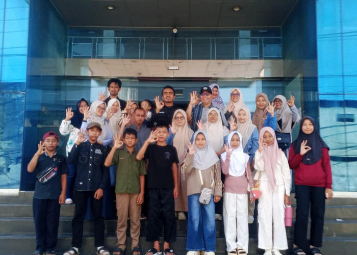 Edukasi Sejak Dini, Puluhan Murid SDN 97 Bengkulu Utara Belajar Dunia Penyiaran di Studio BETV
