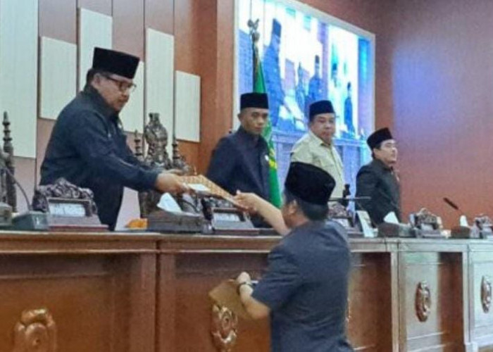 DPRD Kota Bengkulu Gelar Paripurna Pandangan Umum Fraksi Terhadap LKPJ Walikota tahun 2022