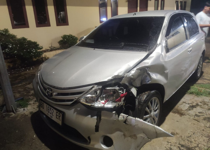 Pengemudi Motor Sport Luka-luka Setelah Tabrakan dengan Mobil Milik PNS di Bengkulu