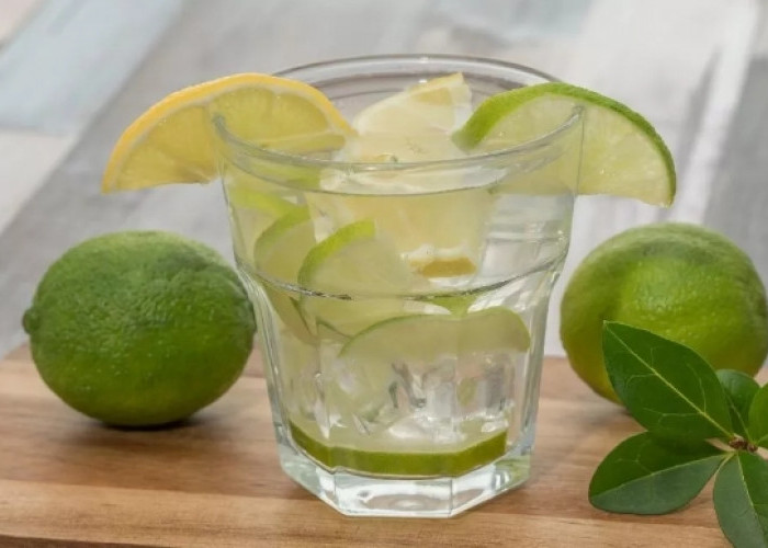 Konsumsi Air Lemon Berlebihan Bisa Picu Rasa Migran, Berikut Efek Samping Berbahaya!