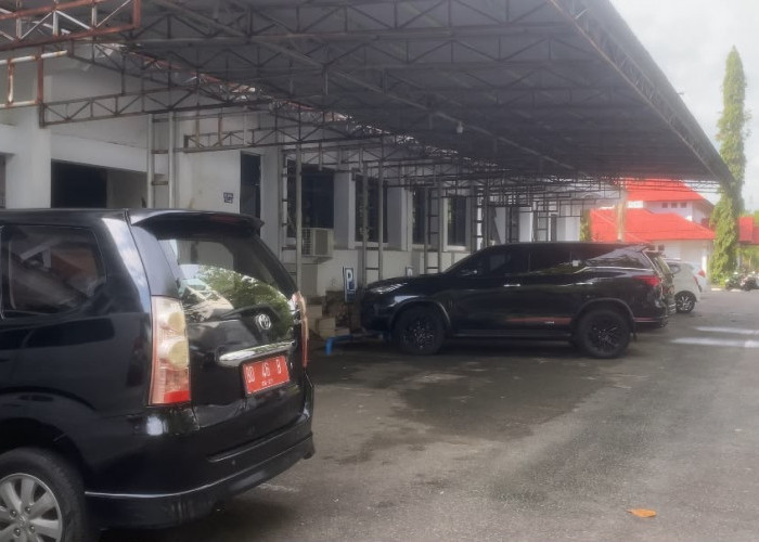Kejar PAD, Kendaraan Pegawai Bengkulu Selatan Berpelat Luar Dilarang Parkir di Kantor Bupati 