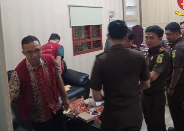Korupsi Kredit Pensiun Fiktif Rp5,8 Miliar, 2 Eks Pejabat Bank Bengkulu Resmi Ditahan