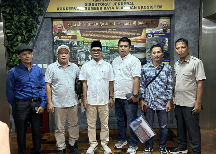 Perjuangkan Nasib 673 Warga Seluma yang Terancam Digusur, Teuku Zulkarnain Menangis di Kementerian Kehutanan