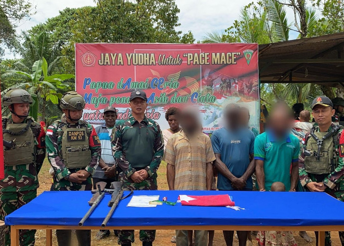 Satgas Yonif 144/JY Berhasil Ajak Mantan Anggota TPN-OPM Serahkan Senjata Rakitan dan Siap Bangun NKRI
