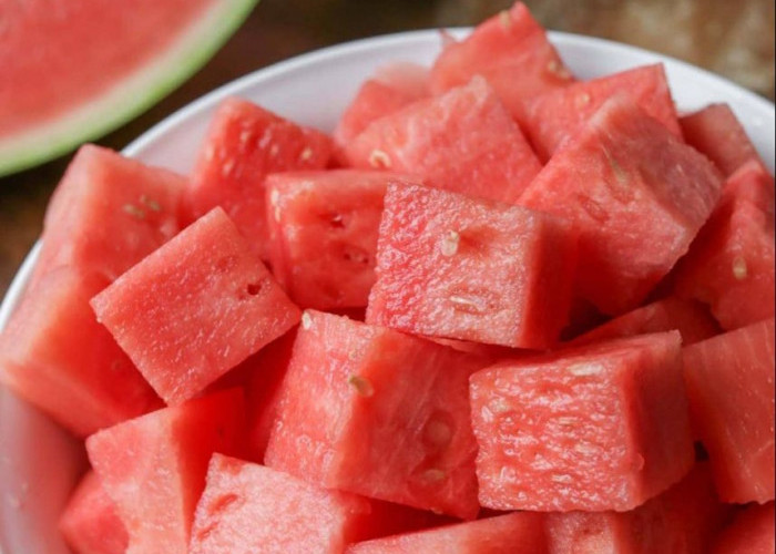 Kaya Air dan Nutrisi untuk Tubuh, Buah yang Dapat Membantu Meredakan Demam