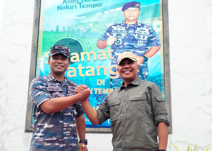 Jalin Silaturahmi, Lanal Bengkulu dan Unihaz Gelar Latihan Menembak 